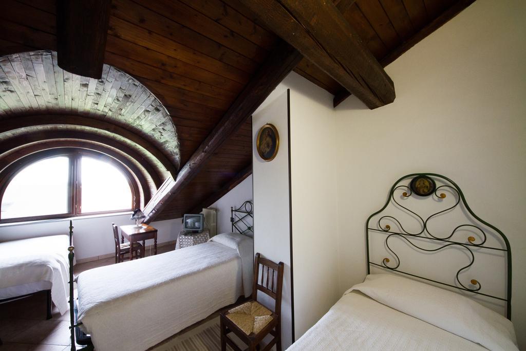 Agriturismo La Ca 'D Majin Poirino エクステリア 写真