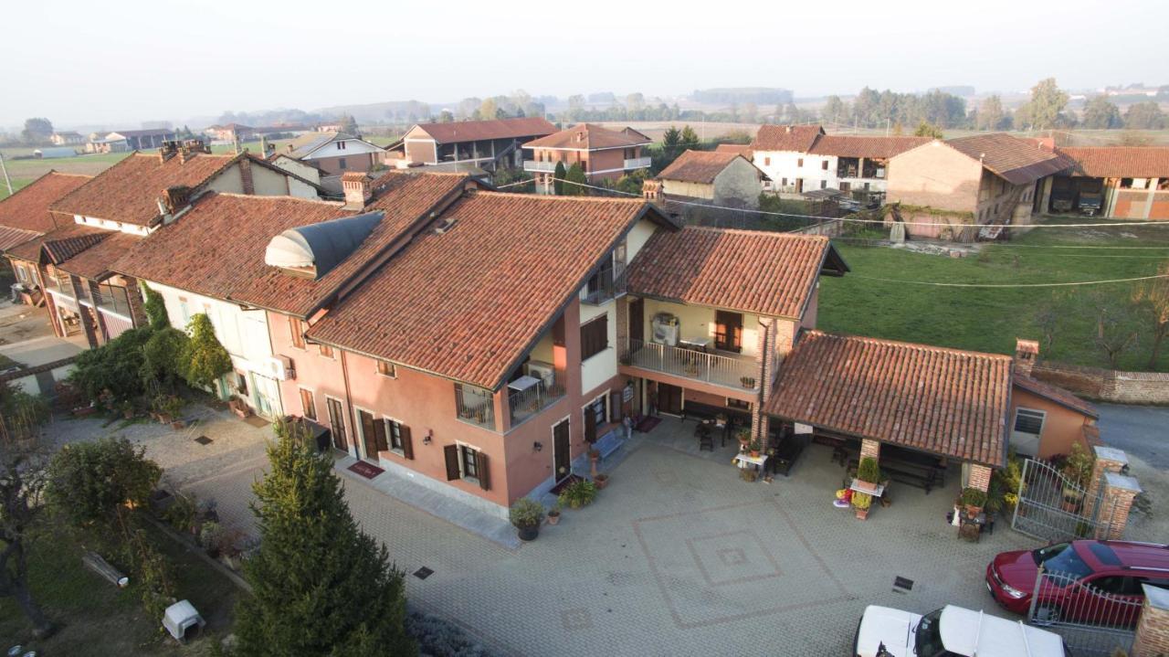 Agriturismo La Ca 'D Majin Poirino エクステリア 写真